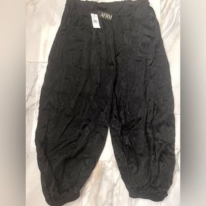 Afrm Balloon pants NWT XXL